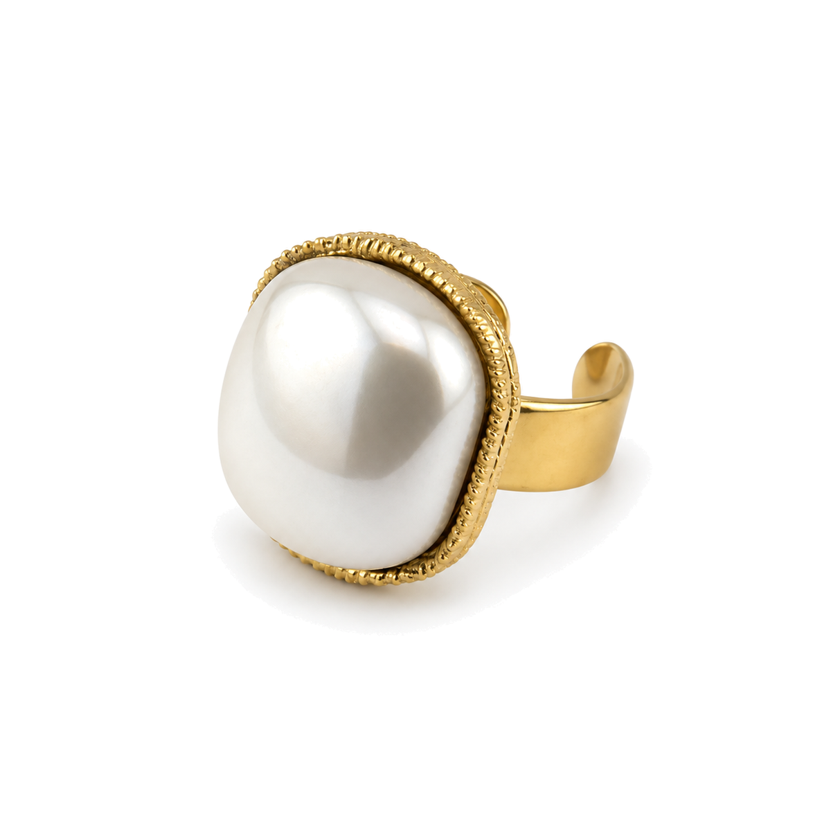 Anillo Cuadrado Nacarado con Borde Labrado Dorado