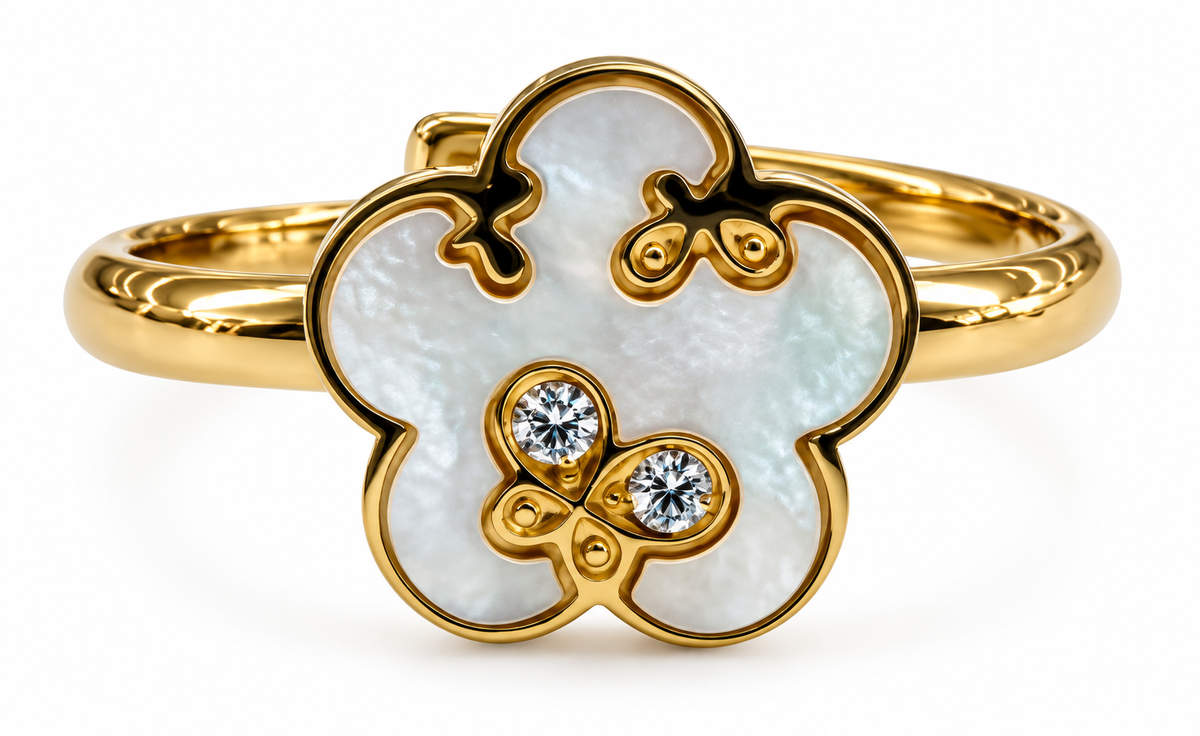 Anillo Flor Nacarada con Mariposas Dorado